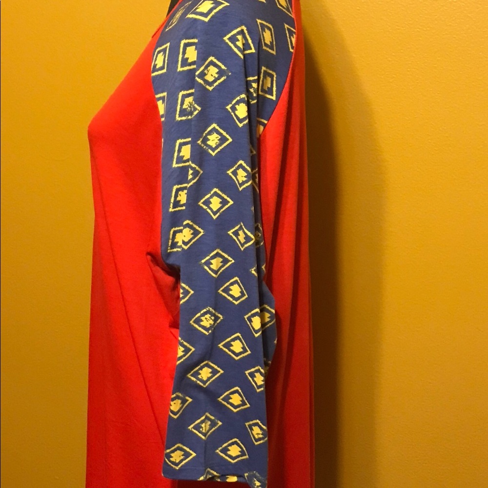 LuLaRoe Randy Tee - Picture 3 of 3